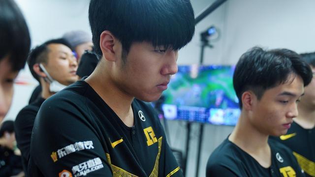 前锋线的多 前锋线的多