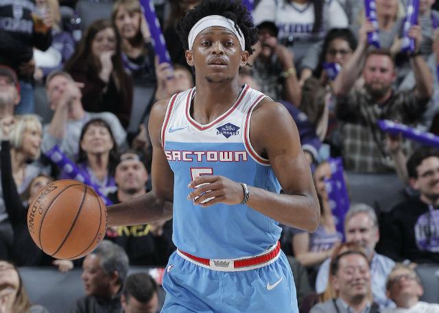 里事件中 里事件中